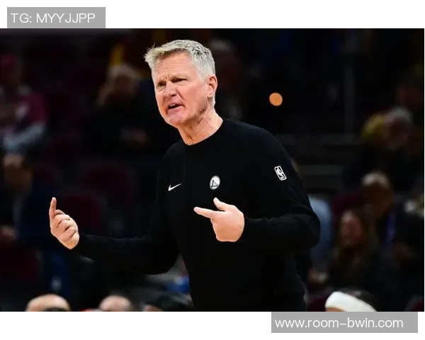 张佳玮分析勇士战术库里与巴特勒传切配合不依赖持球进攻